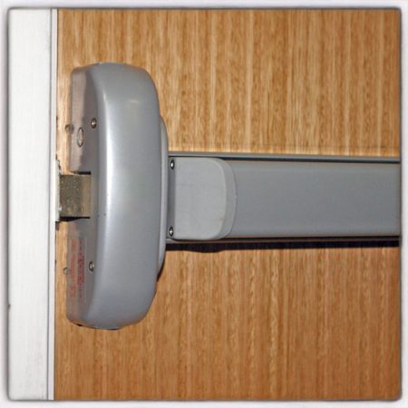 CQR SED401-ELR-SE 400 Series Single Point Motorised Touchbar Panic Latch (LEAD TIME: 2-3 DAYS)